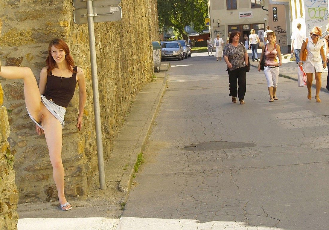 Русская девочка показывает свою писю 10 фотография Русская девочка показывает свою писю 10 фотография