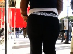 pregnant-chicks-big-ass-teased-in-public