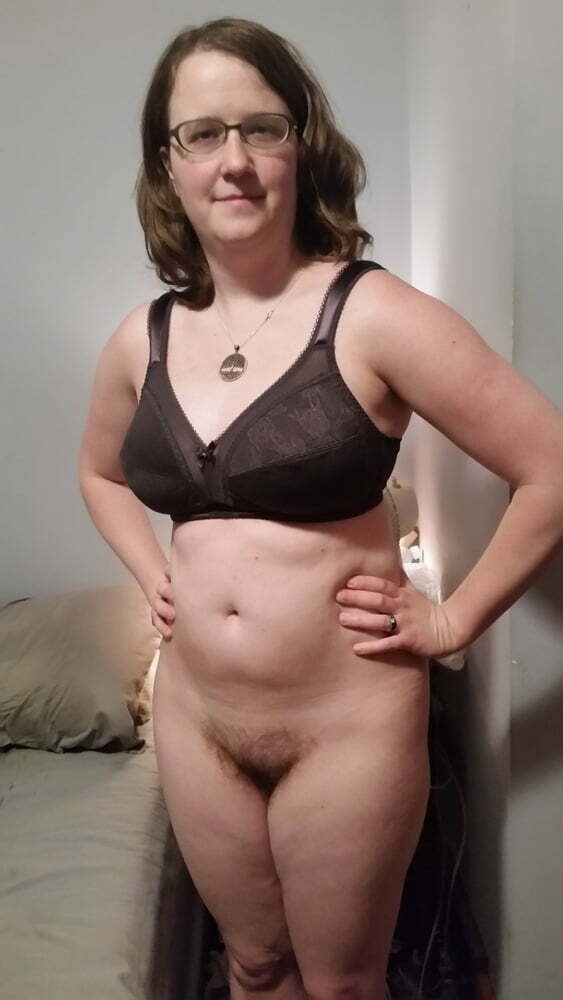Women love to show their hairy pussy! - N