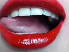 webcam-girl-wants-you-to-cum-in-her-mouth