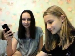 teen-12jessica-flashing-pussy-on-live-webcam
