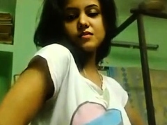 super-cute-desi-girl-nude-seducing-on-cam